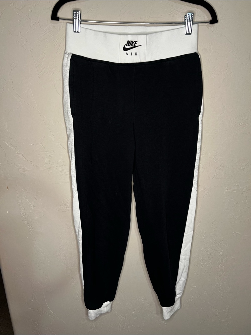 Nike Air Woman’s BB Black White Heather Colorblock HR Sweat Pant Jogger Pants - Picture 2 of 12